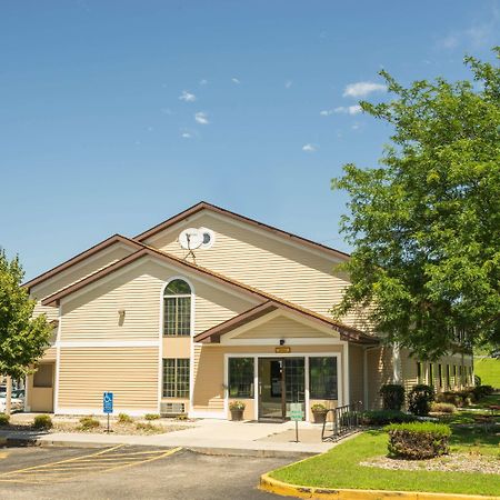 Super 8 By Wyndham Red Wing Hotel Exterior photo